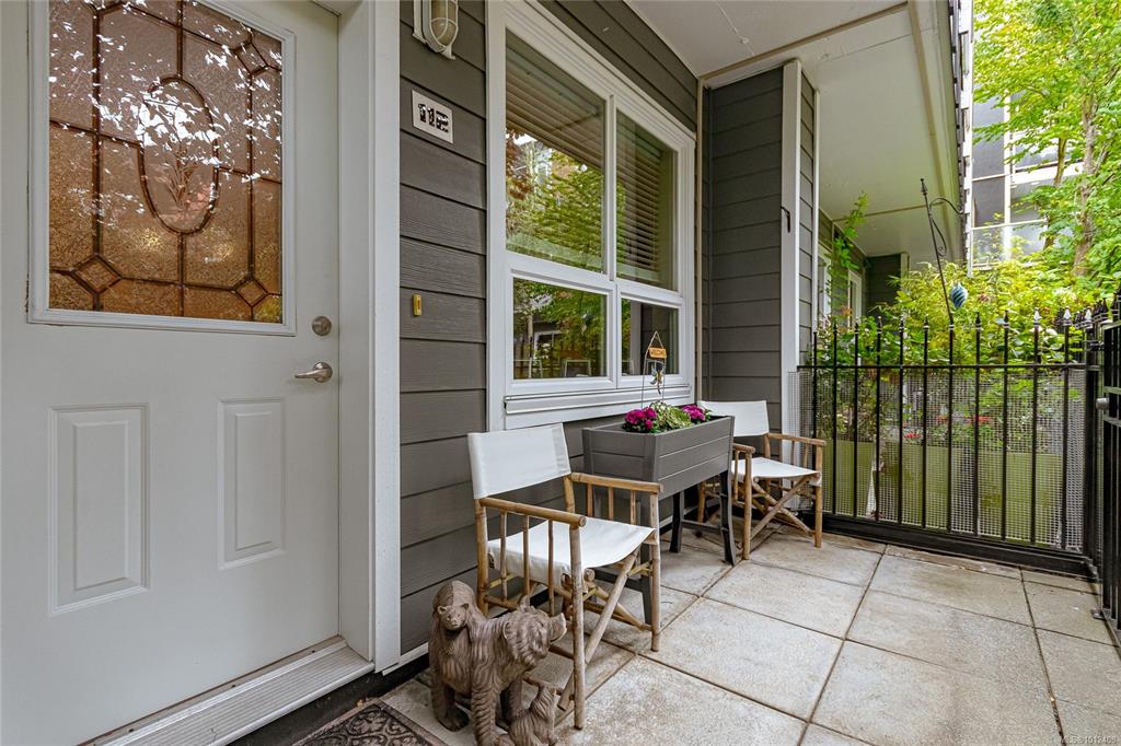 Fourth View of 1315 Esquimalt Rd, The Ovation, Esquimalt, BC, V9A 3P5