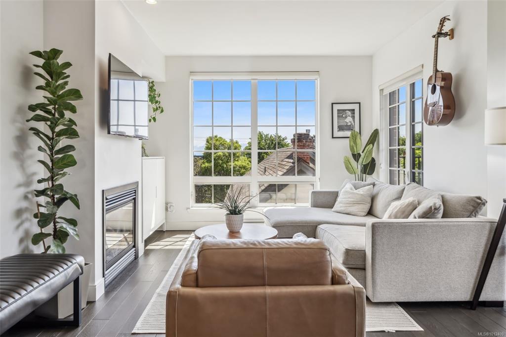 Second View of 1011 Burdett Ave, The 1011, Victoria, BC, V8V 3G9
