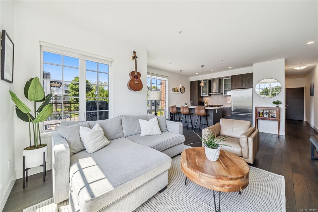 Fourth View of 1011 Burdett Ave, The 1011, Victoria, BC, V8V 3G9