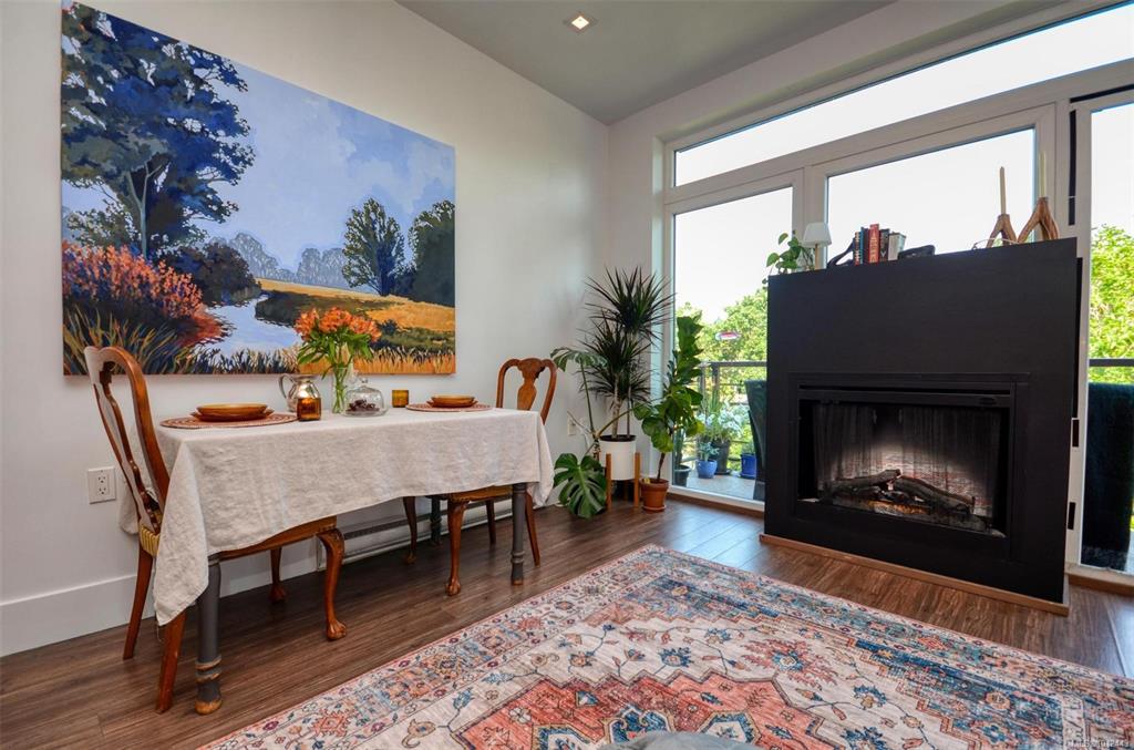 Fourth View of 982 Mckenzie Ave, Saanich, BC, V8X 3G7
