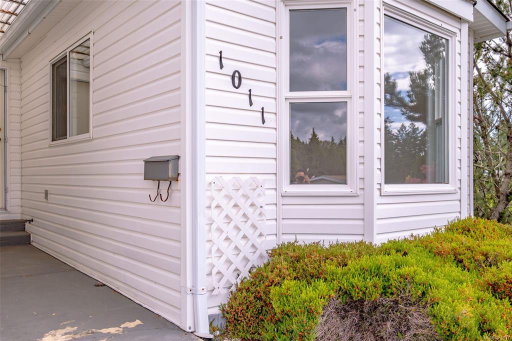 Third View of 1011 Collier Cres, WILLOW MANUFACTURED HOME PARK, Nanaimo, BC, V9R 6K6