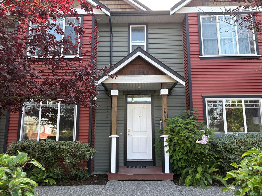 Second View of 499 Milton St, Nanaimo, BC, V9R 2K9