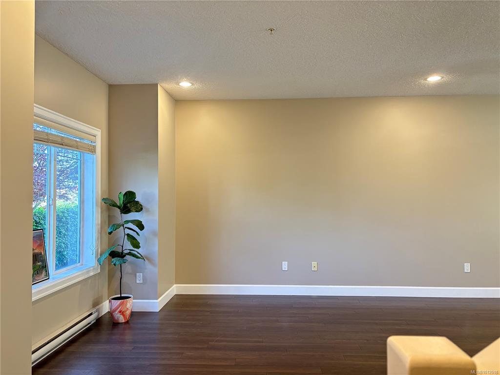 Fourth View of 499 Milton St, Nanaimo, BC, V9R 2K9