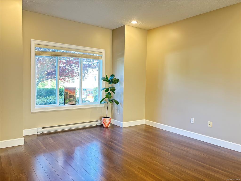 Fifth View of 499 Milton St, Nanaimo, BC, V9R 2K9