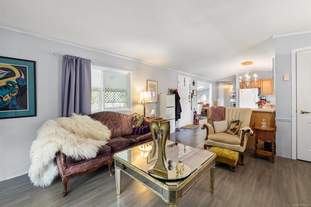 Third View of 7401 Central Saanich Rd, Central Saanich, BC, V8M 2B5