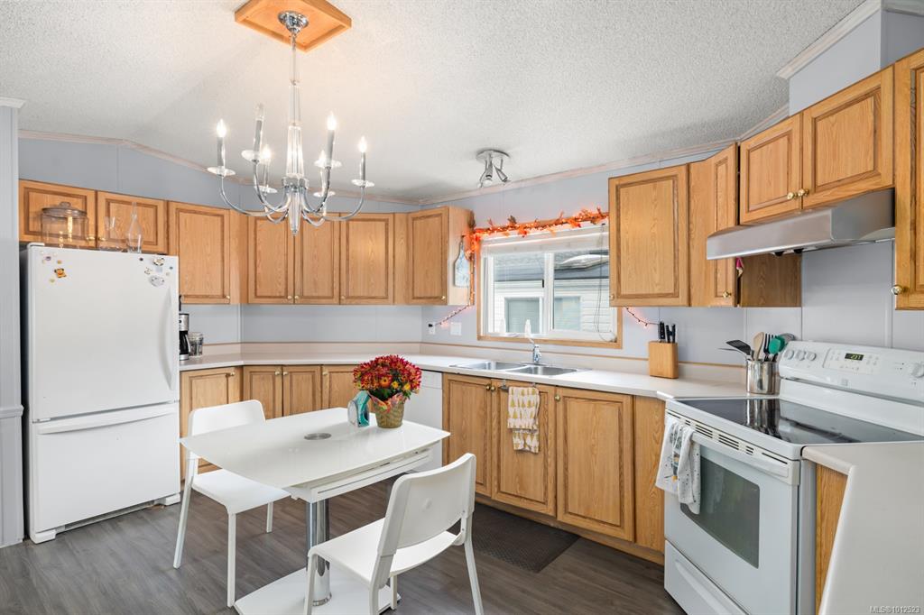 Fourth View of 7401 Central Saanich Rd, Central Saanich, BC, V8M 2B5