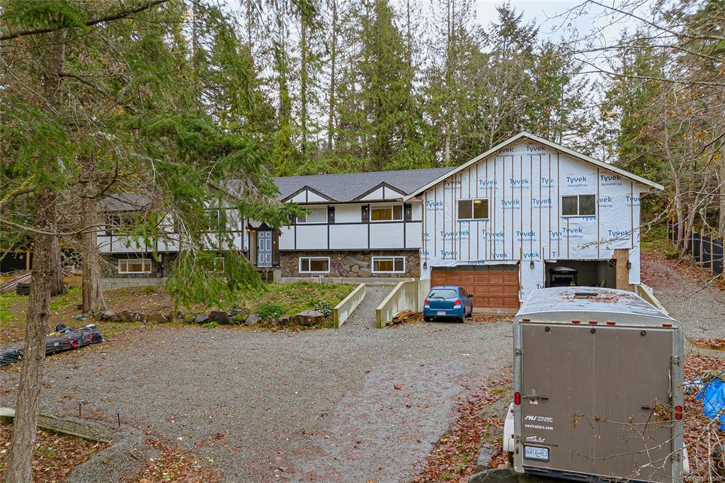 Fifth View of 1077 Lands End Rd, North Saanich, BC, V8L 5L3