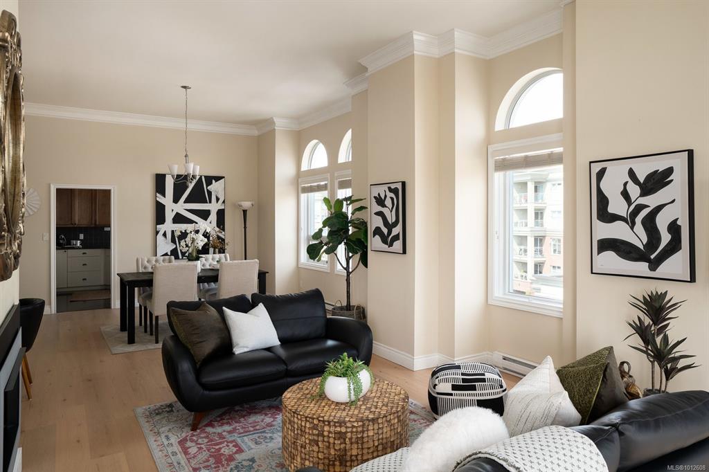 Fifth View of 10 Paul Kane Pl, Victoria, BC, V9A 7J8