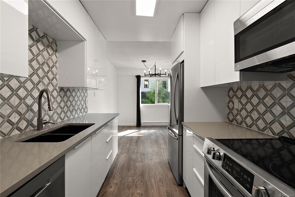 1124 Esquimalt Rd, 1012613, BC,