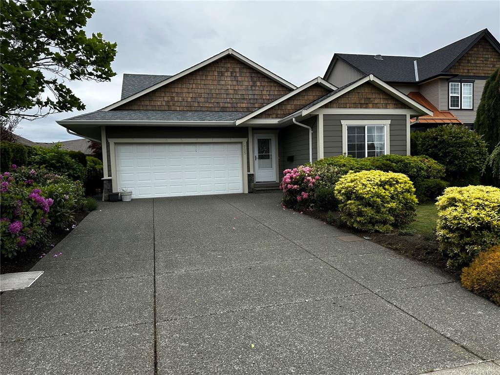 725 Lancaster Way, 1012621, BC,