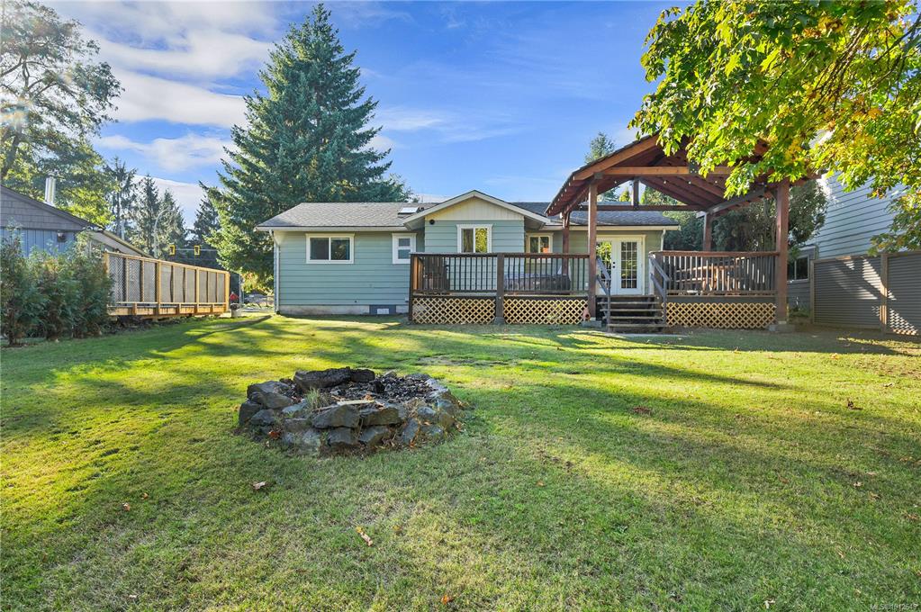 1985 Penfield Rd, 1012649, BC,