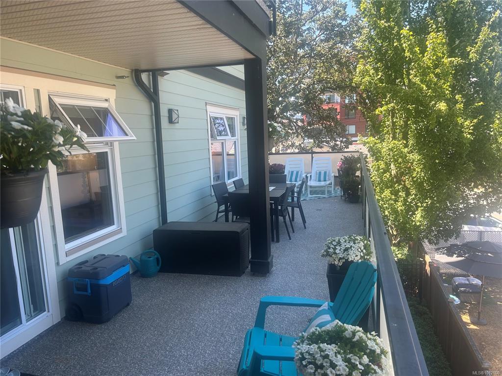 2881 Peatt Rd, 1012660, BC,