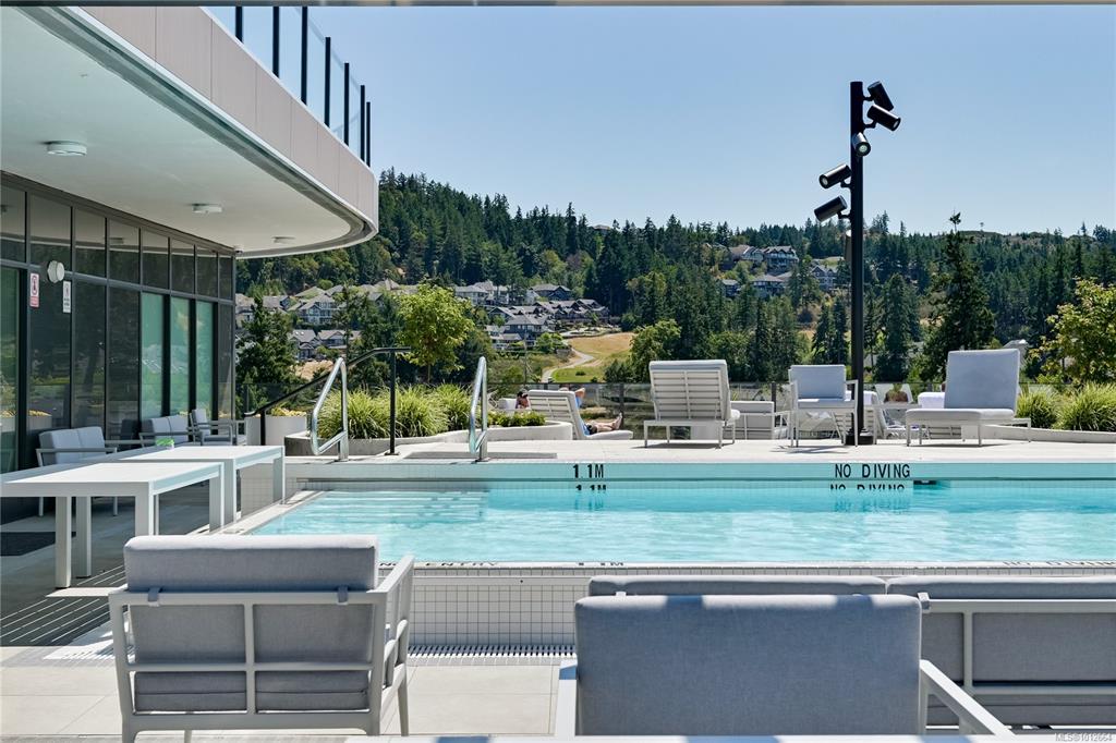 2000 Hannington Rd, 1012664, BC,