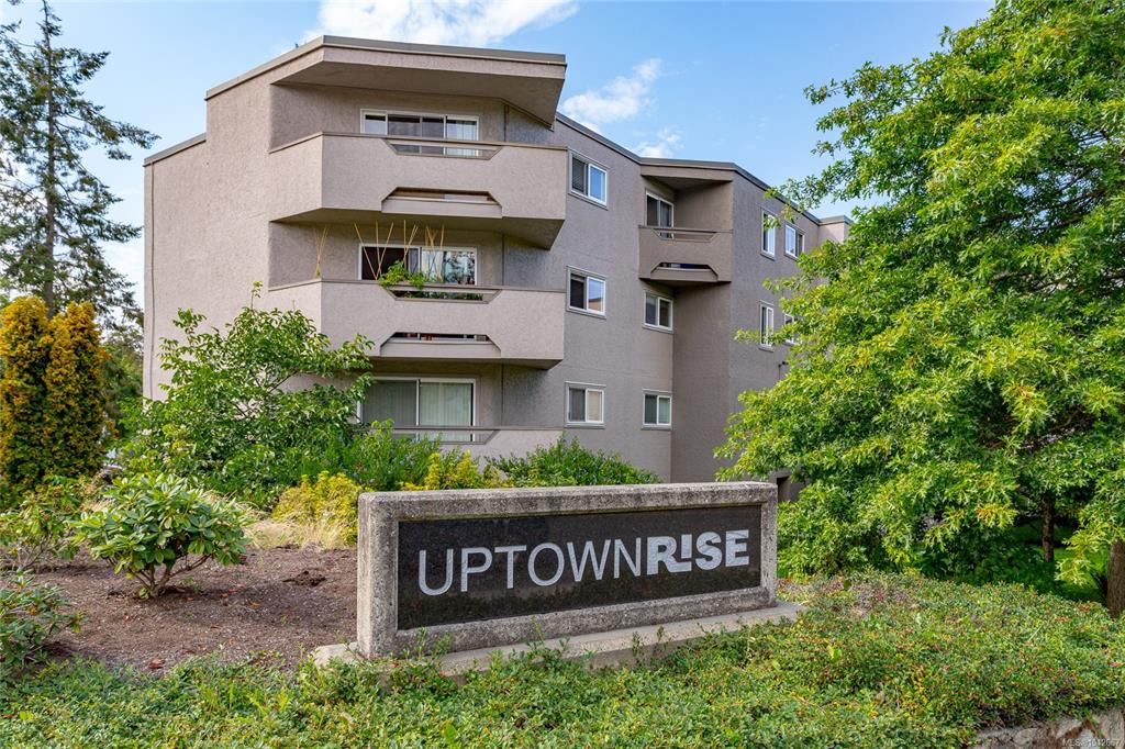 3800 Quadra St, 1012667, BC,