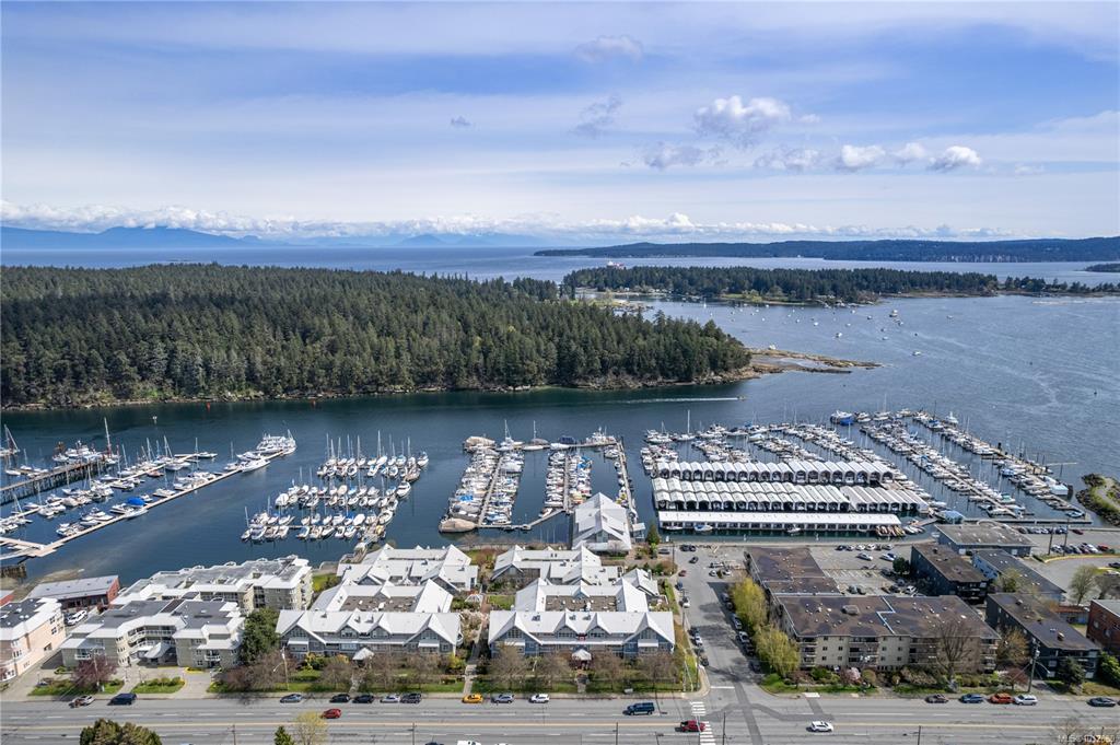Fourth View of 500 Stewart Ave, NEWPORT, Nanaimo, BC, V9S 5T5