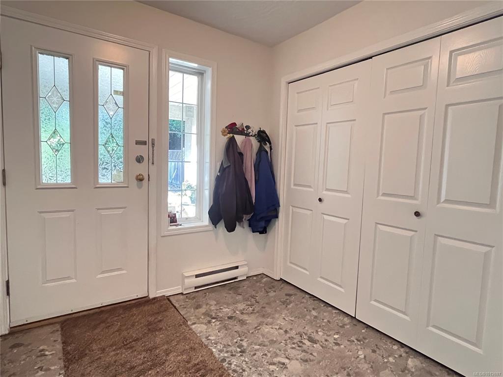 Fourth View of 1113 Rock St, Saanich, BC, V8P 2B9
