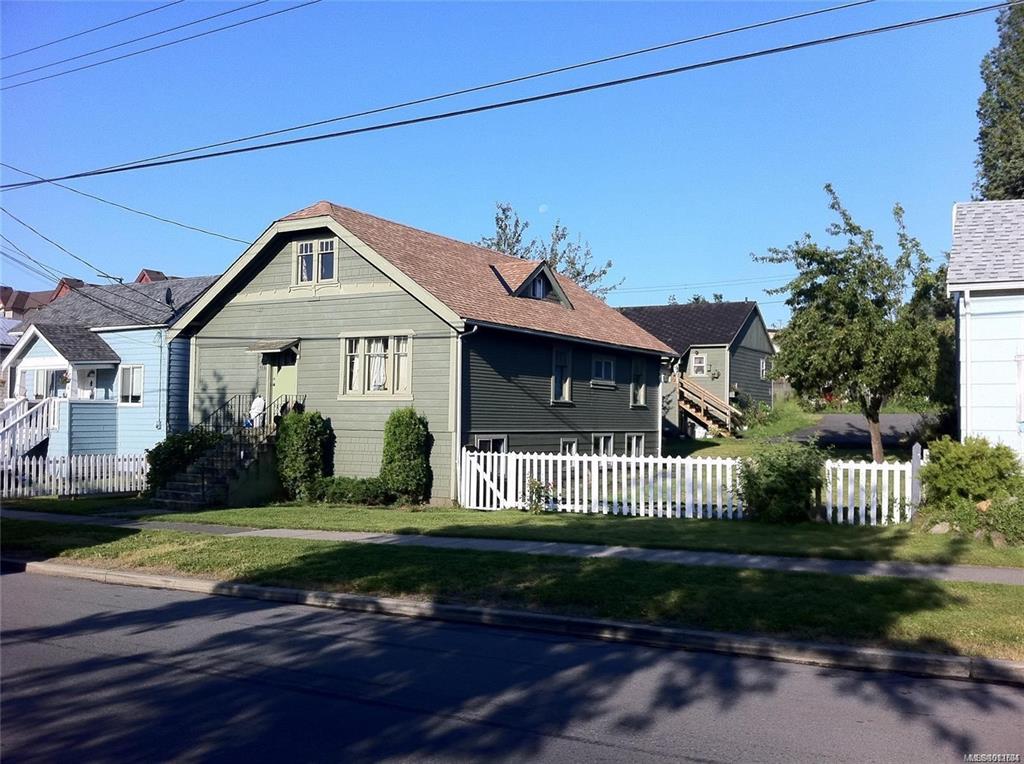 Second View of 212 Haliburton St, Nanaimo, BC, V9R 4W1