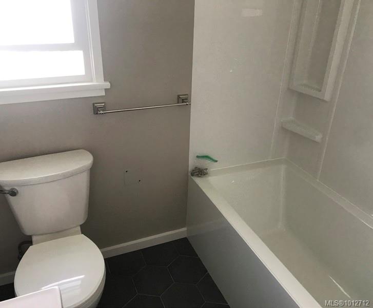 Fifth View of 1660 Oak Bay Ave, Victoria, BC, V8R 1B4