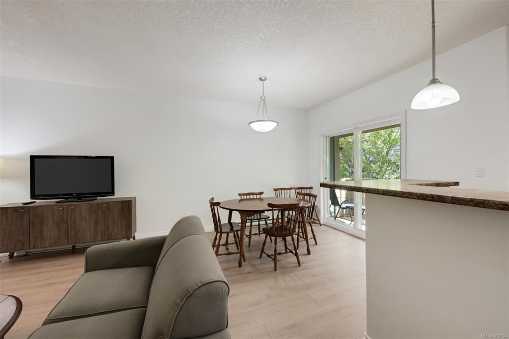 Third View of 1405 Mallek Cres, Copperwood Court, Victoria, BC, V8T 0A3