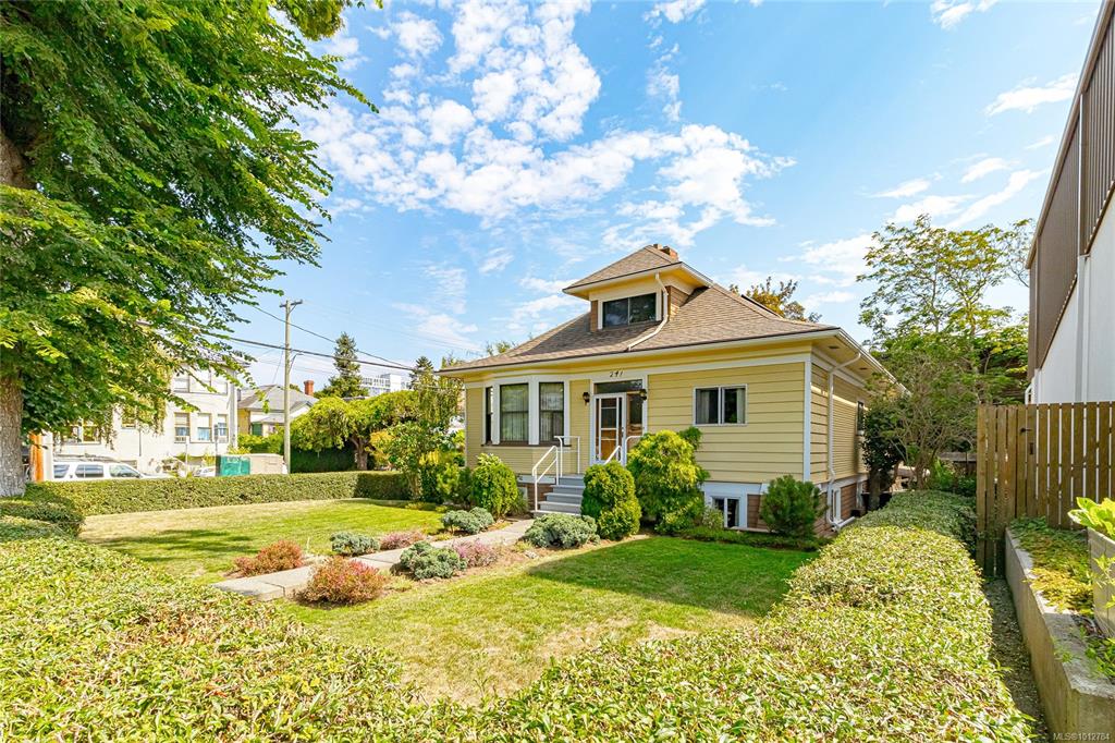 Fourth View of 241 Montreal St, Victoria, BC, V8V 1Z3