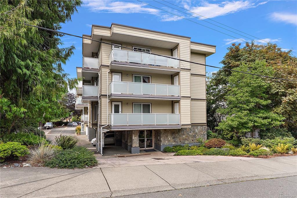 Second View of 3230 Glasgow Ave, Saanich, BC, V8X 1M2