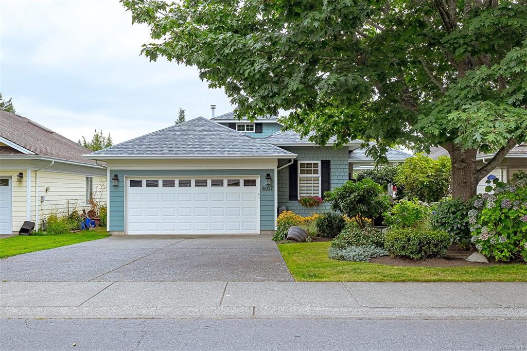 Main View of 8007 Simpson Rd, Central Saanich, BC, V8M 2H3