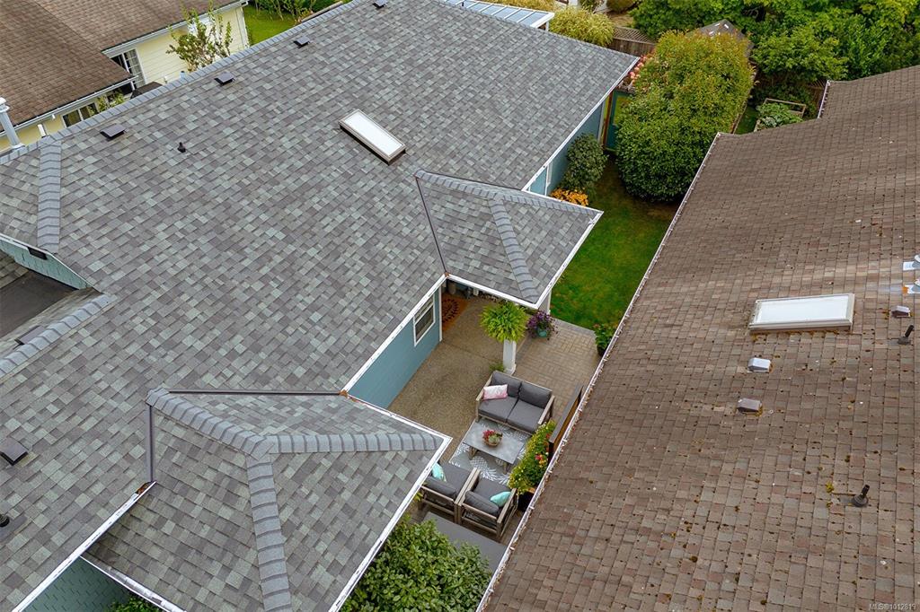 Fifth View of 8007 Simpson Rd, Central Saanich, BC, V8M 2H3
