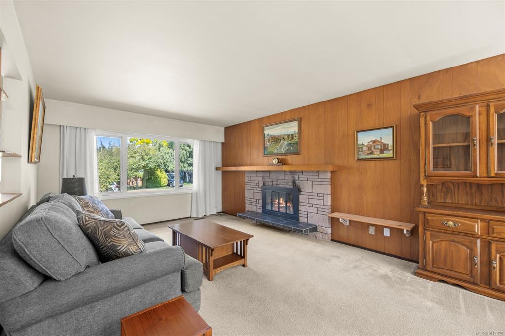 Fourth View of 1665 Blair Ave, Saanich, BC, V8N 1M6