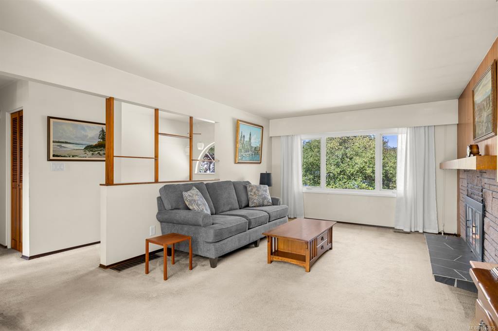 Fifth View of 1665 Blair Ave, Saanich, BC, V8N 1M6