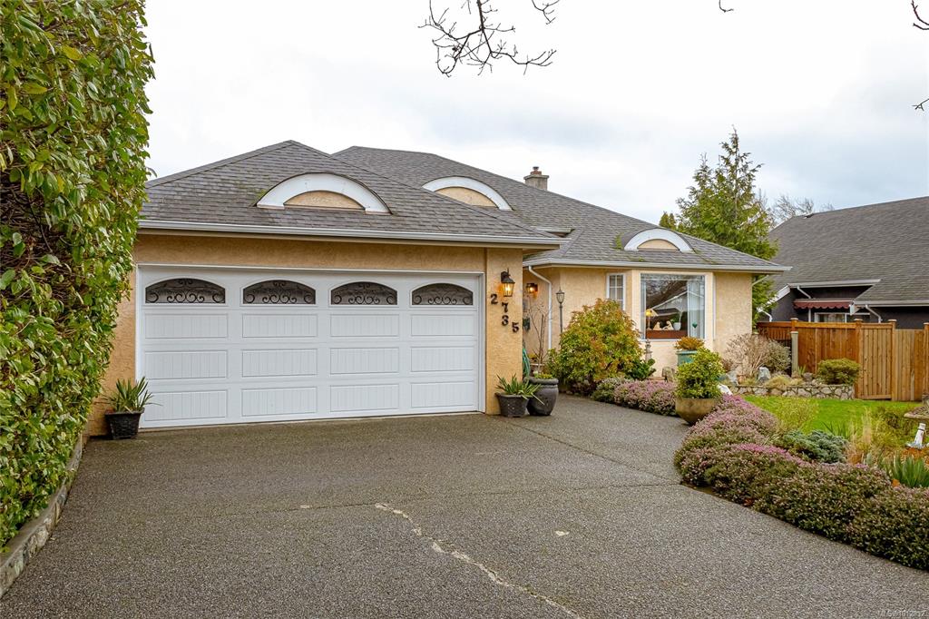 Fourth View of 2735 Cadboro Bay Rd, Oak Bay, BC, V8R 5J6