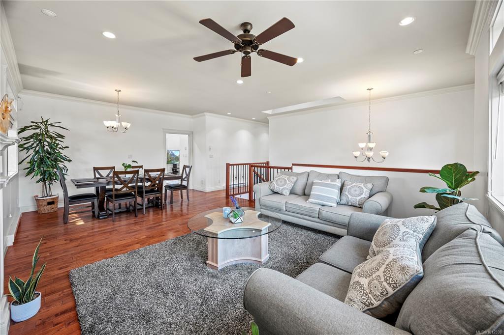 Fifth View of 3708 Tillicum Rd, Saanich, BC, V8Z 4H8
