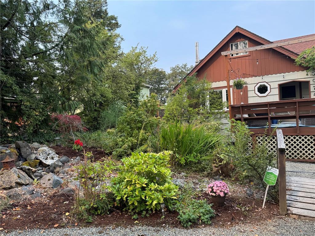 Third View of 3074 Colquitz Ave, Saanich, BC, V9A 2M3