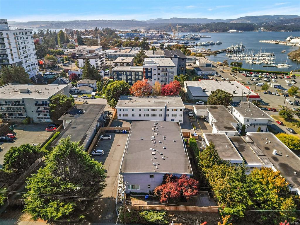 Fourth View of 642 Admirals Rd, Esquimalt, BC, V9A 2N7