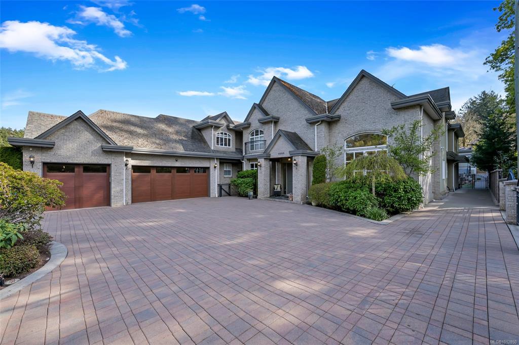 4668 Cordova Bay Rd, 1012850, BC,