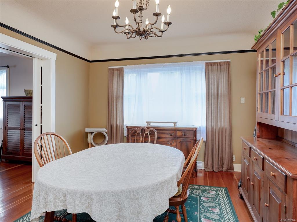 Fifth View of 576 Obed Ave, Saanich, BC, V9A 1K5