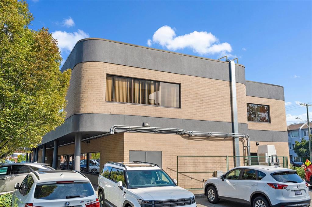 3930 Shelbourne St, 1012987, BC,