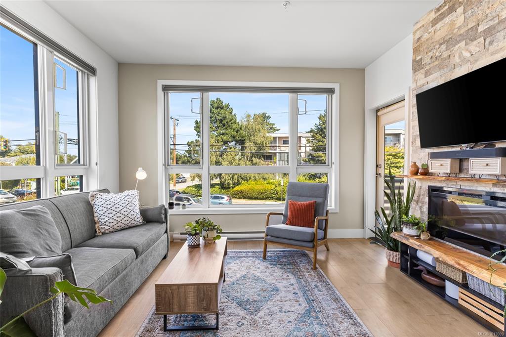 Third View of 317 Burnside Rd E, Victoria, BC, V9A 1A6