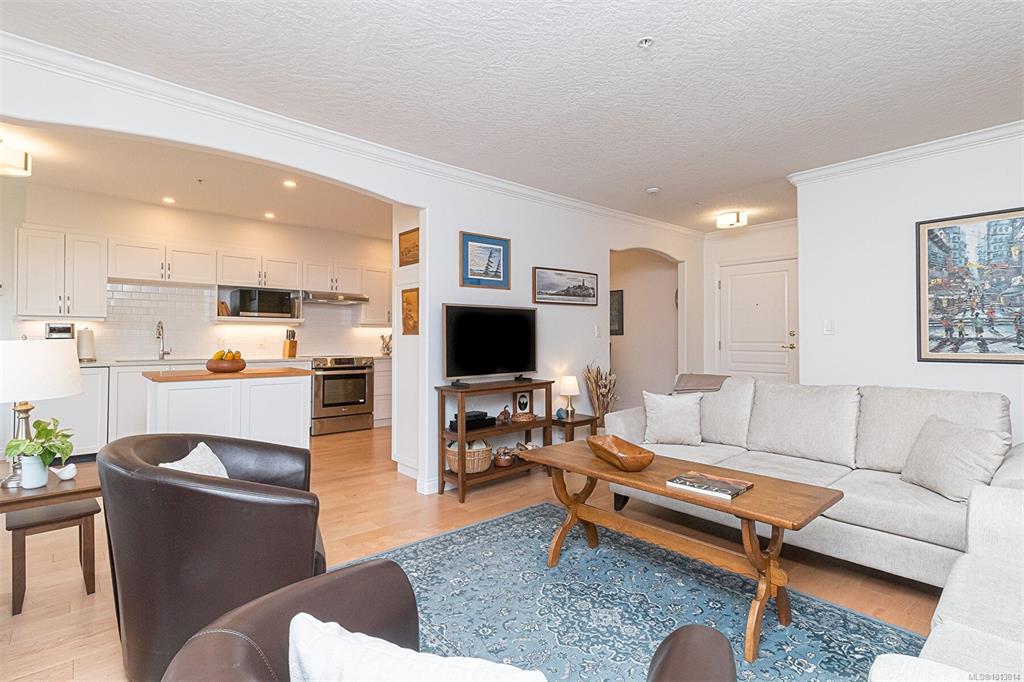 Third View of 405 Quebec St, Victoria, BC, V8V 1W6