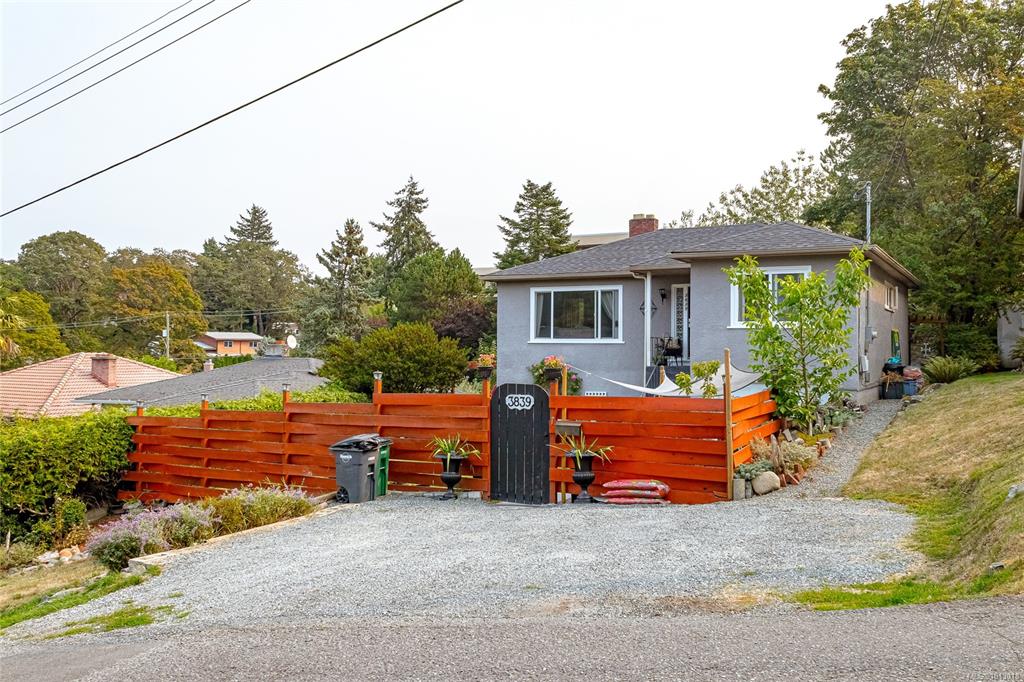 Third View of 3839 Saul St, Saanich, BC, V8X 1S4