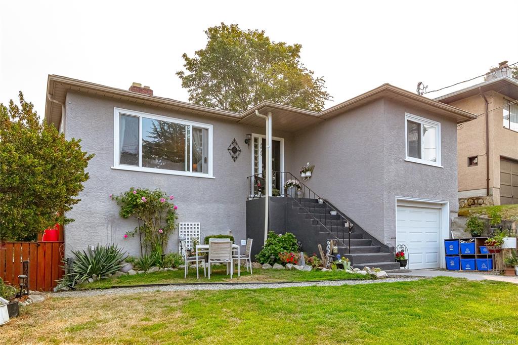 Fifth View of 3839 Saul St, Saanich, BC, V8X 1S4