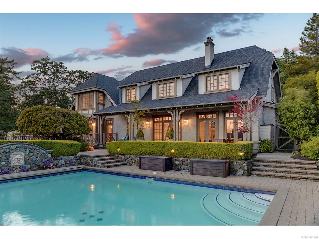 Main View of 2766 Sea View Rd, Saanich, BC, V8N 1K8