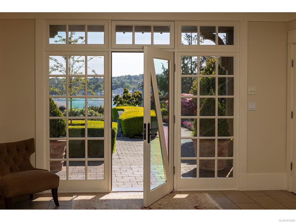 Fourth View of 2766 Sea View Rd, Saanich, BC, V8N 1K8