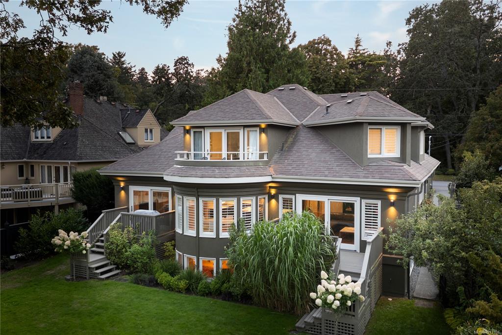 683 Mountjoy Ave, 1013104, BC,