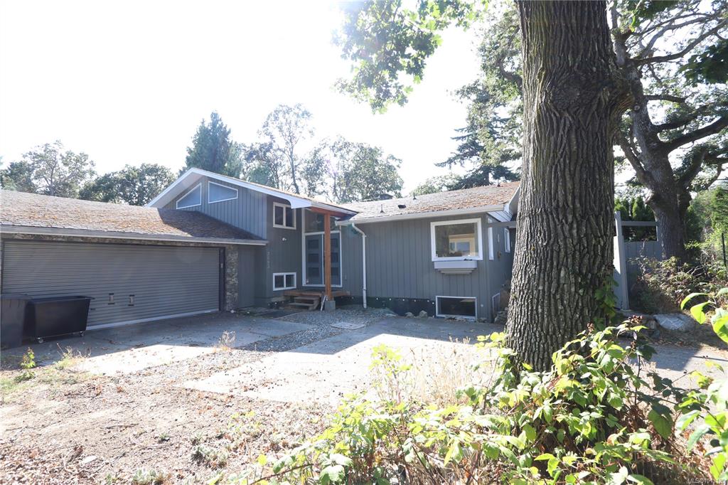 Third View of 2083 Frederick Norris Rd, Oak Bay, BC, V8P 2B5