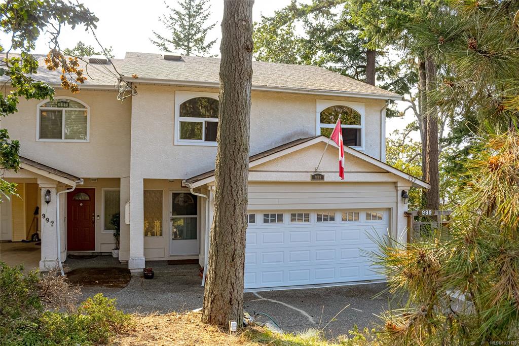 Second View of 999 Admirals Rd, Esquimalt, BC, V9A 2P1