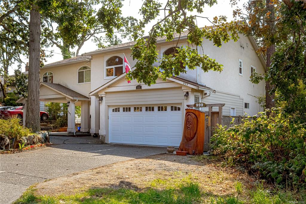 Third View of 999 Admirals Rd, Esquimalt, BC, V9A 2P1