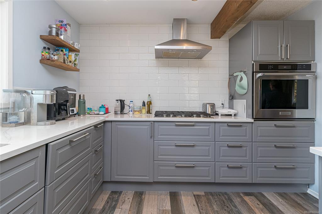 Fifth View of 2847 Inlet Ave, Saanich, BC, V9A 2M6