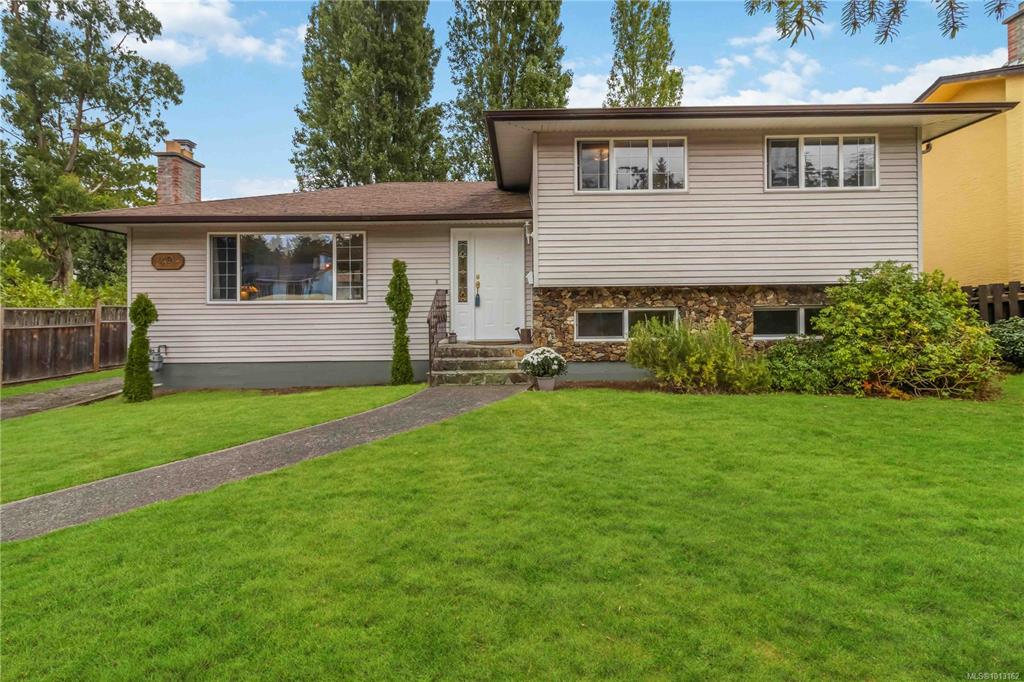 1492 Edgemont Rd, 1013162, BC,