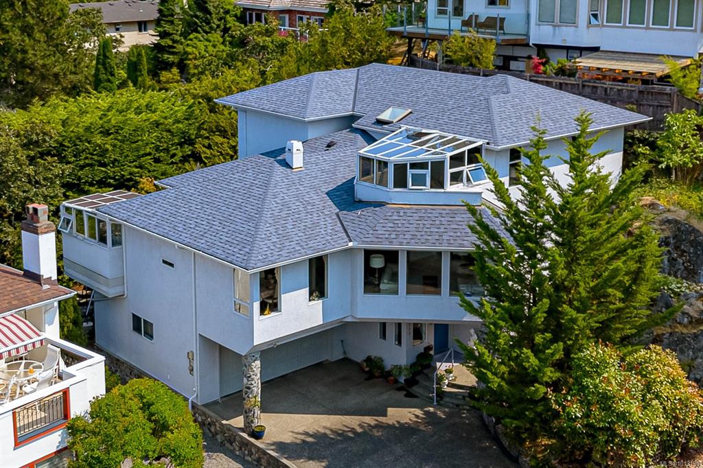 Fourth View of 3713 Pointer Pl, Saanich, BC, V8P 5S3