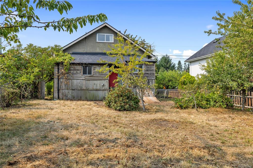 Second View of 128 Craig St, Nanaimo, BC, V9R 3V1